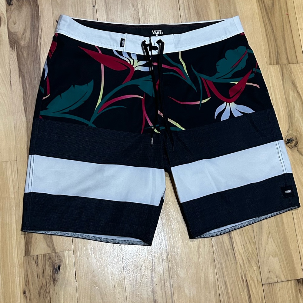 Vans Men’s Trunks Size 34